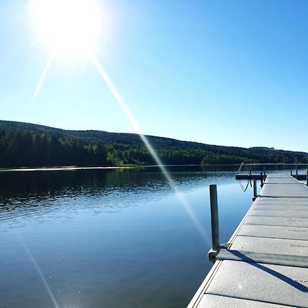 Stuga Ros Naturcamping Lagom Gräsmark Exteriér fotografie