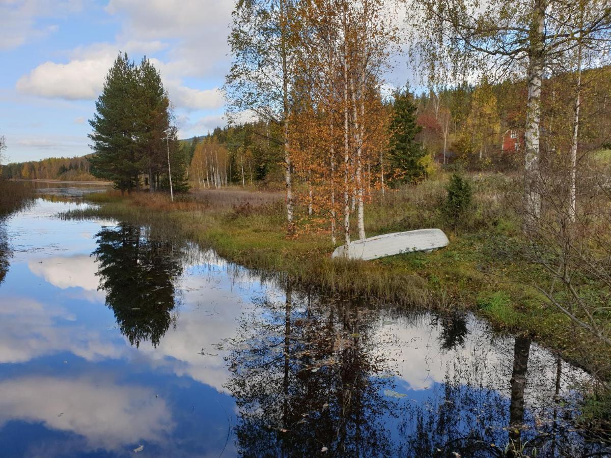 Stuga Ros Naturcamping Lagom Gräsmark Exteriér fotografie