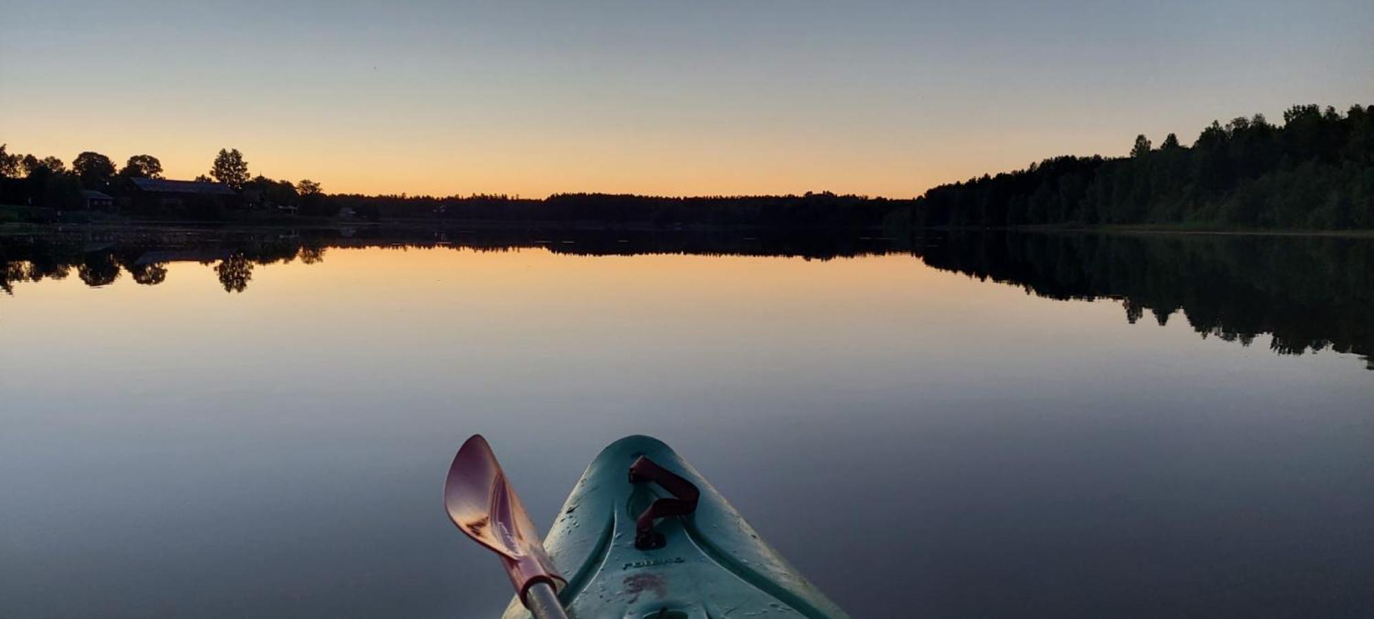 Stuga Ros Naturcamping Lagom Gräsmark Exteriér fotografie